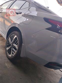 نيسان فيرسا